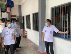 Pastikan Layanan dan Keamanan Terpenuhi, Karutan Kotabumi Lakukan Kontrol Keliling Blok Hunian Bersama Perawat