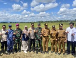Danrem 043/Gatam Bersama Gubernur dan Forkopimda Provinsi Lampung Hadiri Panen Raya
