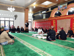 Wabup Syaiful Saksikan Penobatan Adat Keratuan Darah Putih