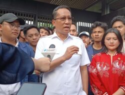 Menkum Supratman Berdialog dengan Mahasiswa Trisakti tentang RUU TNI