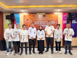 Kalapas Kelas I Bandar Lampung Serahkan Remisi Khusus Hari Raya Waisak Kepada Warga Binaan