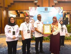 Kanwil Kemenkum Kaltim Serahkan Sertifikat Merek untuk Tiga Entitas di Balikpapan