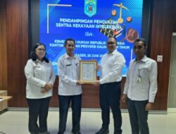 Kanwil Kemenkum Kaltim Serahkan Sertifikat Merek Kolektif Tungal Bura
