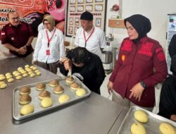 Kalapas Kelas I Bandar Lampung Kenalkan Karya Warga Binaan ke Polda Lampung
