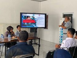 Jasa Raharja Lampung Gelar Safety Campaign Melalui Pembagian Buku Keselamatan Lalu Lintas Bus dan Truk serta Pelayanan Kesehatan Gratis di PO Damri