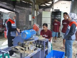 Pertamina Patra Niaga Regional Sumbagsel Berdayakan Masyarakat Desa Banu Ayu Manfaatkan Bambu Liar Jadi Nilai Ekonomi Ramah Lingkungan
