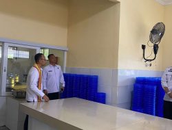 Staf Khusus Menteri Imigrasi dan Pemasyarakatan Apresiasi Hasil Karya Warga Binaan Rutan Kelas I Bandar Lampung