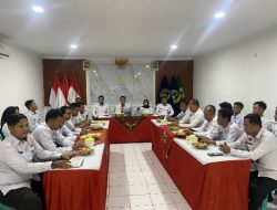 Kalapas Gowim Mahali Pimpin Rapat Rapat Dinas Pegawai Unit Layanan Publik Guna Perkuat Kualitas Pelayanan Publik