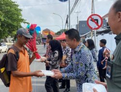 Kepala Lapas Kelas IIB Brebes Beserta Jajaran Bagikan Nasi Kotak untuk Masyarakat Sekitar