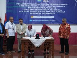 Unila dan Sekjen MPR RI Teken MoU Perkuat Kajian Ketatanegaraan