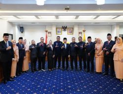 Lantik Sejumlah Pejabat, Gubernur Tekankan Profesionalitas dan Inovasi Layanan Publik