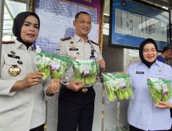 Sumbangkan Hasil Panen ke Korban Terdampak Bencana Sumatera, Dirwatkeshab Didampingi Kakanwil Ditjenpas Lampung dan Seluruh Ka UPT Laksanakan Panen Raya Secara Serentak di Lapas Rajabasa