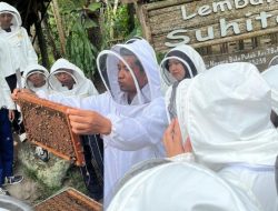 Belajar Bisnis Langsung dari Alam, Prodi Administrasi Bisnis UBL Gelar Kunjungan Industri “Bee to Business”