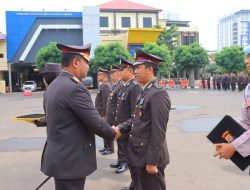 Sebanyak 57 Personel Polresta Bandar Lampung Terima Tanda Kehormatan Satya Lencana