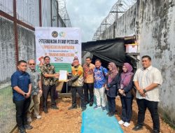 Lapas Kelas IIA Banyuasin Terima Paket Peternakan 300 Ayam Petelur dari CSR PT Tanjung Enim Lestari