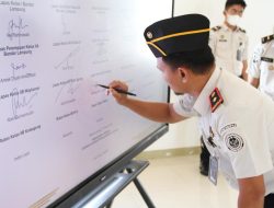 Kepala Rutan Sukadana Ikuti Penandatanganan Pakta Integritas se-Lampung