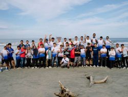 Pertamina Patra Niaga Regional Sumbagsel Inisiasi Aksi Bersih Pantai di Bengkulu