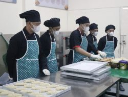 Roti Prabudana Karya Warga Binaan Lapas Cibinong Ludes Diborong Second Chance Foundation