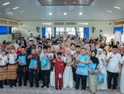 Wagub Lampung Serahkan Paket Sembako ke Siswa Difabel