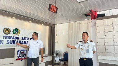 Komitmen Pelayanan Prima, Kepala Rutan Sukadana dan Jajaran Uji Kesiapan Kunjungan Hari Raya Lewat Simulasi