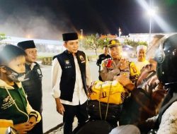 Saat Banyak Terlelap, Bupati Egi Berdiri di Tengah Pemudik Motor