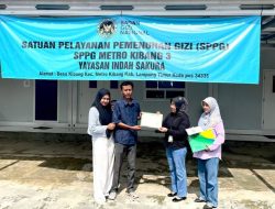 BPJS Ketenagakerjaan Cabang Metro Serahkan Sertifikat dan Kartu Peserta Kepada SPPG Margototo