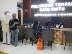 Antusiasme Pengujung Membludak, Layanan Kunjungan Warga Binaan Lapas Cibinong Kembali Dibuka Pasca Lebaran