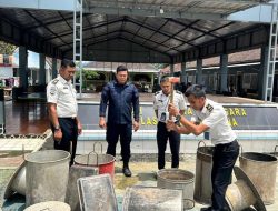 Komitmen Integritas, Rutan Sukadana Laksanakan Pemusnahan Barang Tak Layak Pakai