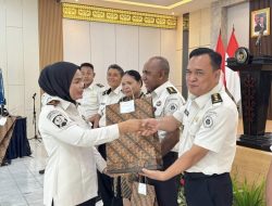 Suasana Penuh Haru, Kepala Lapas Kelas I Bandar Lampung Pimpin Acara Pisah Sambut dan Pelepasan Petugas Pensiun