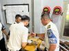 Pastikan Keamanan Tetap Optimal, Seksi Kamtib Rizqi Putra Sandika Lakukan Opname Fisik Senjata Lapas Narkotika Bandar Lampung