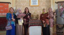 Ratusan Peserta HUT REI Kunjungi Dekranasda Lampung, Produk Kriya, Wastra dan Kuliner Jadi Daya Tarik