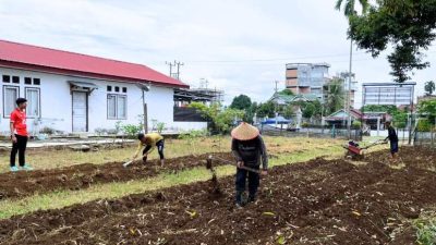 Dukung Ketahanan Pangan, Lapas Muara Tebo Kembali Laksanakan Penanaman Bibit Sayur