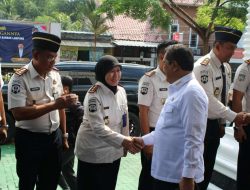 Kalapas Amiek Diyah Ambarwati Turut Sambut Kedatangan Menteri Imigrasi dan Pemasyarakatan di Kantor Imigrasi Lampung