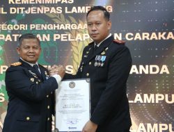 Kepala Rutan Bandar Lampung Terima Penghargaan Pelaporan Caraka Tepat Waktu Terbaik III