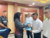 Kepala Lapas Kelas I Bandar Lampung Serahkan Remisi Khusus Hari Waisak Kepada Lima Warga Binaan