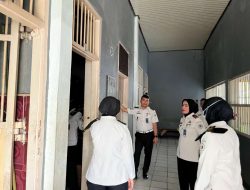 Ciptakan Lingkungan Pembinaan Terkendali, Kalapas Bersama Ka KPLP Deteksi Dini Lanjut Gelar Razia Blok Hunian
