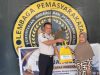 Kepala Lapas Ampana Berikan Bantuan Sosial untuk Keluarga Warga Binaan