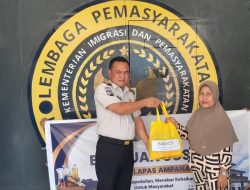 Kepala Lapas Ampana Berikan Bantuan Sosial untuk Keluarga Warga Binaan