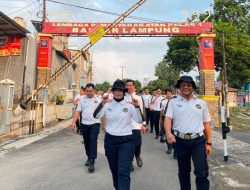 Jaga Kebugaran dan Integritas, Kalapas Pimpin Jalan Sehat Petugas di Kawasan Rajabasa