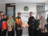 Kepala Kemenag Cilacap Bersama Forum Organisasi Zakat Salurkan Bantuan Makanan bagi Warga Binaan Lapas Karanganyar