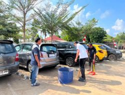 Sambut HUT Ke-81 Kemerdekaan RI, Rutan Sukadana Gelar Aksi Bersih Lingkungan Kantor