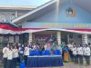 Kakanwil Ditjepas Lampung Didampingi Kalapas Kelas I Bandar Lampung Bagikan Paket Sembako Kepada Keluarga Warga Binaan dan Masyarakat Sekitar