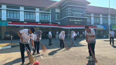 Lapas Makassar Gelar Kerja Bakti Semarakkan HUT Ke-81 RI