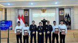Semarak HUT Ke-81 RI, Kalapas Bandar Lampung Serahkan Remisi Kepada Ratusan Warga Binaan dan Satu Napi Langsung Bebas
