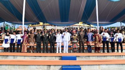 Bupati Radityo Egi Pratama Serahkan Remisi Kepada 422 Warga Binaan Lapas Kalianda