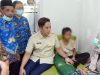 Jenguk Siswi MI Ma’arif yang Dirawat, Bupati Egi Tekankan Pengawasan Pelaksanaan MBG Diperkuat