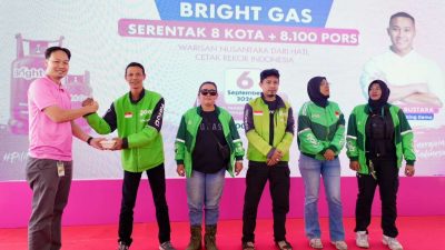 Pertamina Patra Niaga Regional Sumbagsel Hadirkan Kehangatan Hari Pelanggan Nasional Lewat 1.000 Porsi Ayam Kecap Nusantara