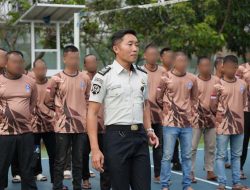 Penuh Semangat ! Warga Binaan Lapas Cibinong Ikuti Latihan Pramuka untuk Bangun Karakter Positif