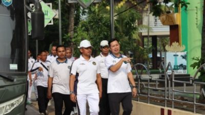 Kalapas Tetra Destorie Beserta Jajaran Lapas Metro Ikuti Pembinaan Jasmani Bersama Kakanwil Ditjenpas Lampung